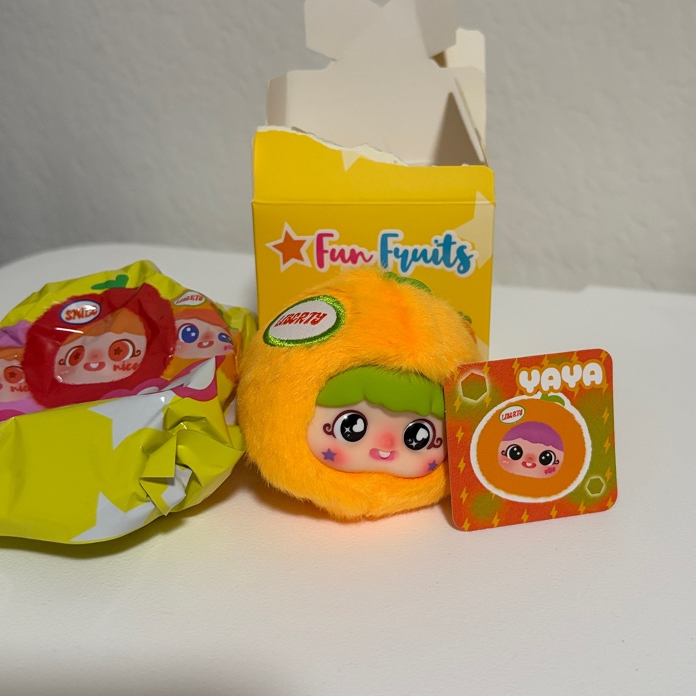 Yaya Fun Fruits Plush Keychain